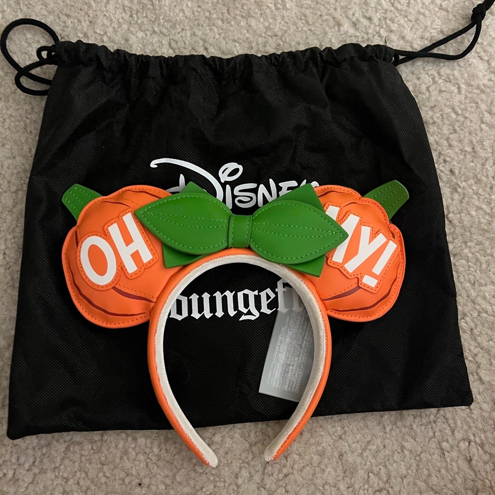 NWOT Loungefly Pumpkin Ears